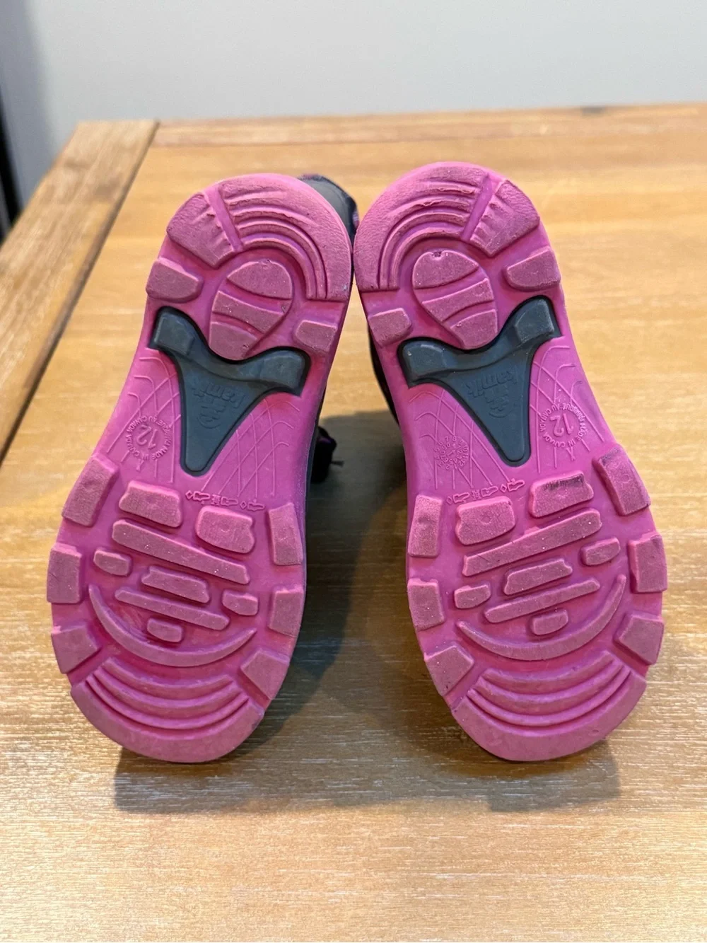 Kamik good used